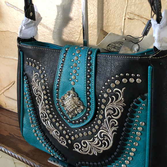 Montana West Concealed Carry Hobo - Picture 2 of 5